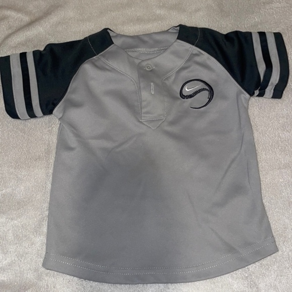 Nike‎ baseball jersey size 24 months